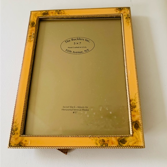vintage Metal The bucklers picture frame Hand Crafted In USA 5.5/7” - Picture 3 of 15